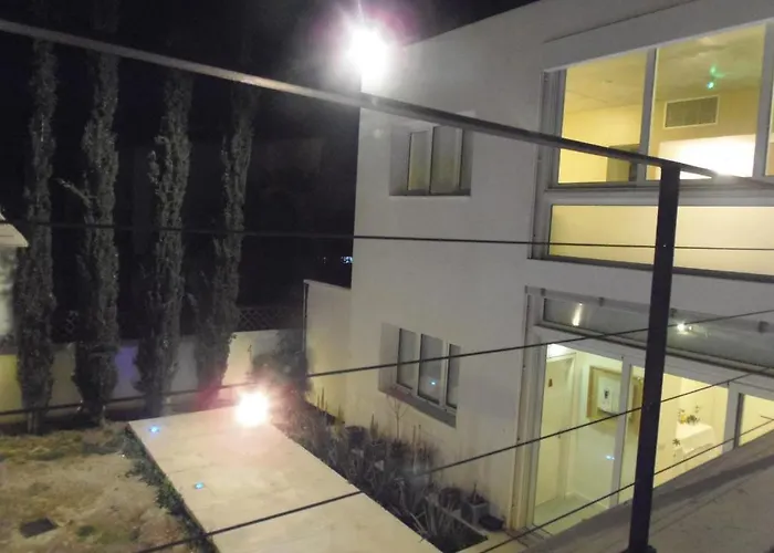 Resart Traditional Bed & Breakfast 2*